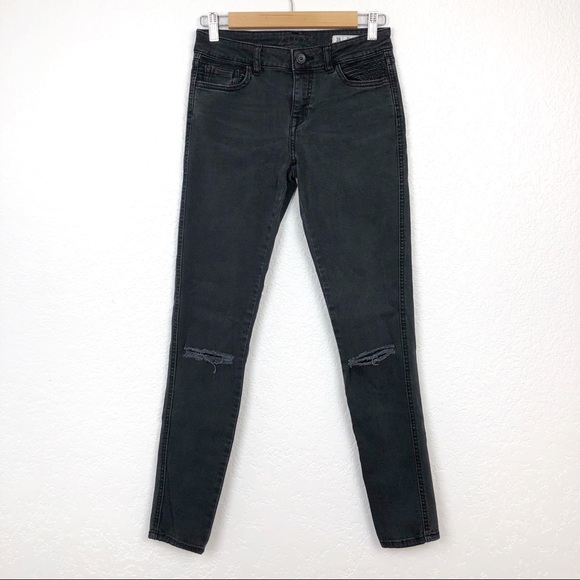 ZARA Jeans, Fit: MidRise Skinny, Faded Black 4